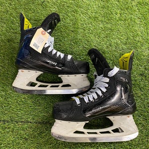 Intermediate Bauer Supreme Ignite Pro+ Hockey Skates  (Fit 1) Size 5 (Used)