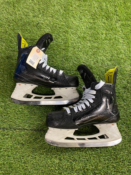 Intermediate Bauer Supreme Ignite Pro+ Hockey Skates  (Fit 1) Size 5 (Used)