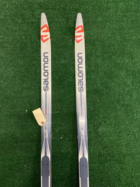 salomon elite grip skis Escape 5 XC w/ Prolink Access Bindings these skis come pre Salomon Escape Outpath 64 +