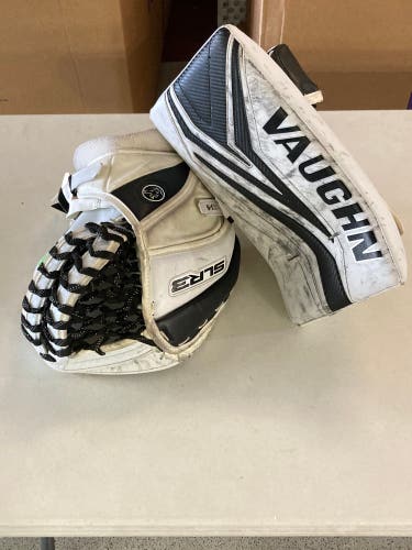 Senior Vaughn SLR3 Pro Carbon Goalie Gloves & Blockers Regular (Used)