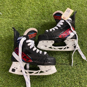 Junior CCM Jetspeed FT680 Hockey Skates (Regular) | Size 2 (Used)