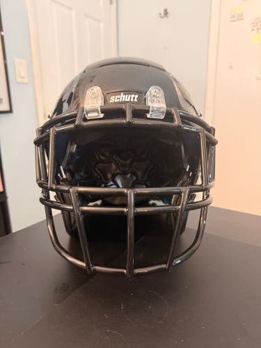 SCHUTT F7 VTD XL BLACK ADULT FOOTBALL HELMET