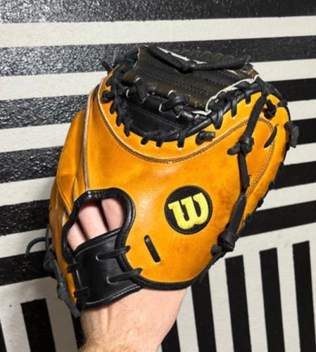 Wilson a2000 Pudge 32.5 catchers mitt baseball glove
