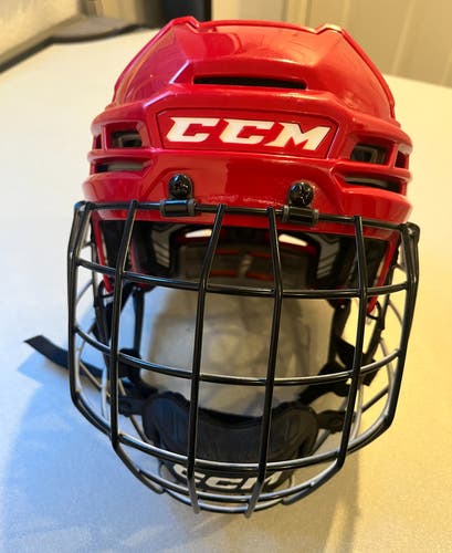 Small CCM Tacks 910 Helmet (Used)