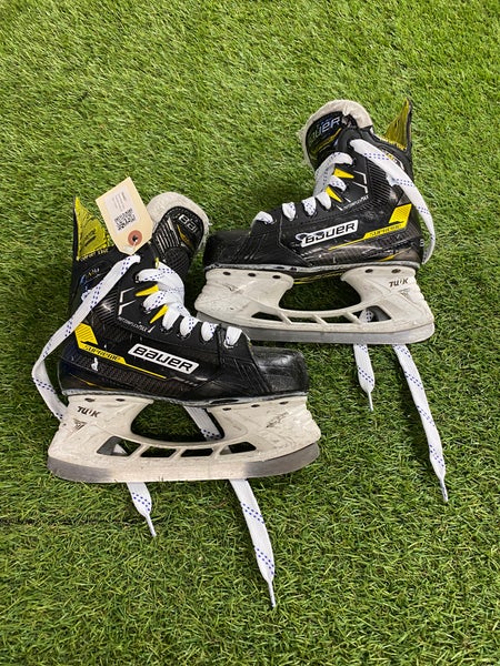 Senior Bauer Supreme M4 Hockey Skates 7 (Used)