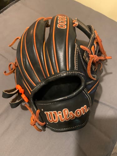 2022 Wilson A2000 RH Infield Baseball Glove 11.5" (Used)
