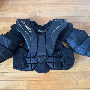 Large Passau Goalie Chest Protector (Used)