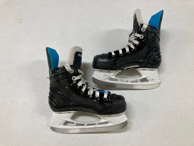 Youth Bauer XLP Hockey Skates Regular Width 12 (Used)