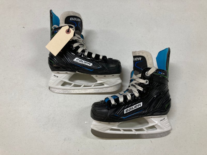 Used Youth Bauer XLP Hockey Skates Size 12