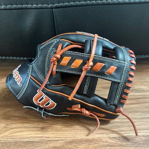 Wilson A2000 RH Infield Baseball Glove 11.5" (Used)