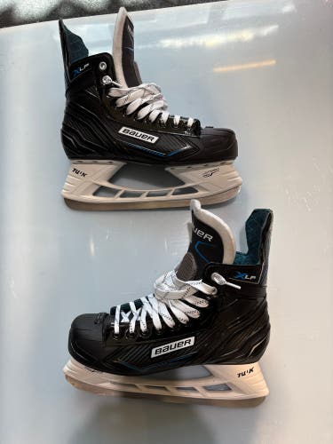 Bauer Hockey Skates 10 (Used)