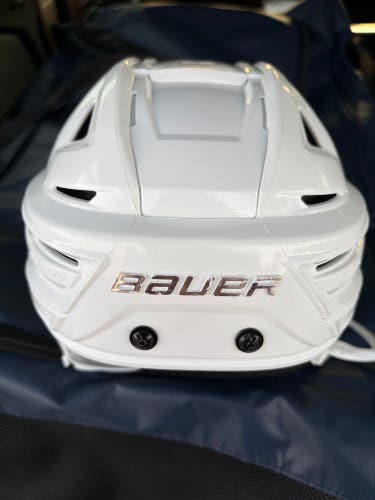 Medium Bauer Re-Akt 150 Helmet (Used)