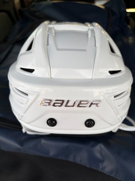 Medium Bauer Re-Akt 150 Helmet (Used)