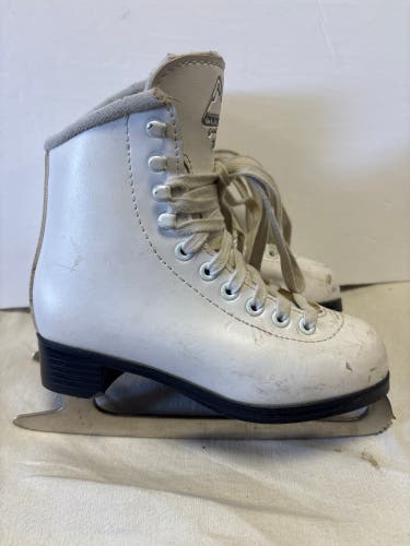 Jackson Ultima Figure Skates B Junior 1 (Used)