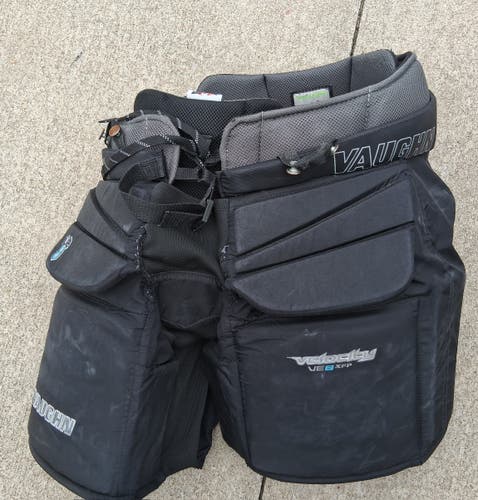 Senior Small Vaughn Velocity VE8 Hockey Goalie Pants (Used)