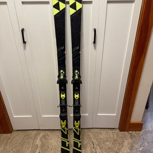 Fischer RC4 World Cup GS Skis Jr. 155 with Bindings