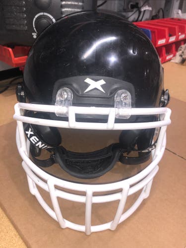 USED XENITH X2E+ YOUTH FOOTBALL HELMET - LARGE - BLACK