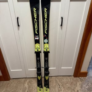 Fischer RC4 World Cup SL Jr. 145 cm Racing Skis With Bindings (Used)