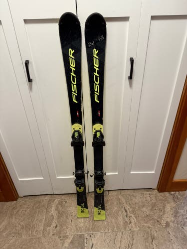 Fischer RC4 World Cup SL Jr. 138 cm Racing Skis With Bindings Max Din 10 (Used)