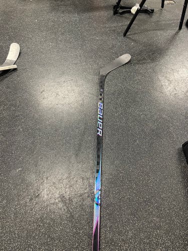 Senior Bauer Proto2 Right Handed Hockey Stick P28 (New)