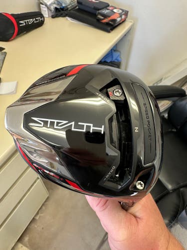 Men's 2022 TaylorMade Stealth Right Handed Driver Extra Stiff Flex 9 Loft (Used)