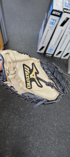 Used Mizuno PROSPECT BB/SB Catchers RH Throw None 32 1/2" 11497-S000153264