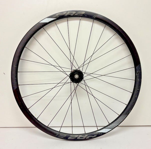 Giant PR2 Disc 28-Spoke Thru Axle 622x17/700C Aluminum Tubeless Front Wheel