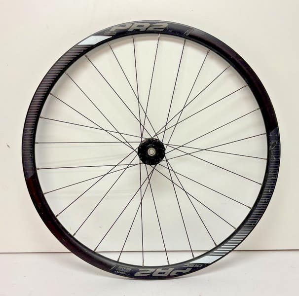 Giant PR2 Disc 28-Spoke Thru Axle 622x17/700C Aluminum Tubeless