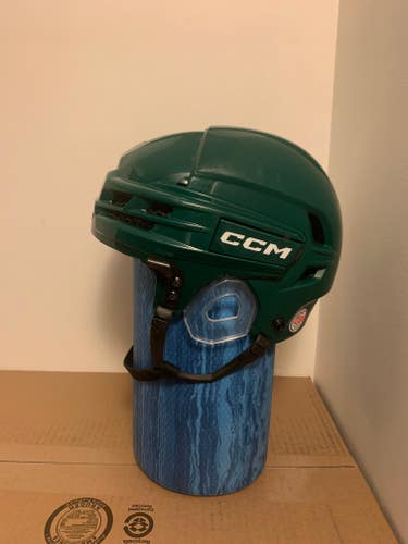 Medium CCM Tacks 720 Helmet (Used)