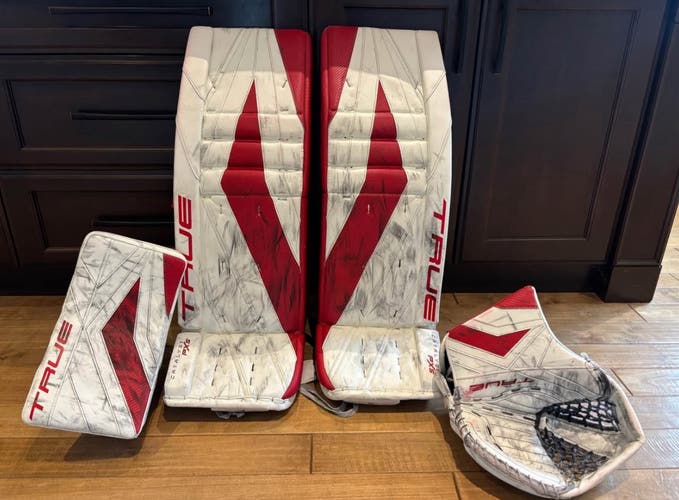 Pro Stock 35+2.5 True Catalyst PX5 Pro Goalie Pads & Gloves Set Husso