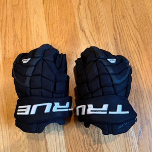 True XC9 ZPalm 14" Tapered Fit Hockey Gloves with additional Z-Grip replacement palms