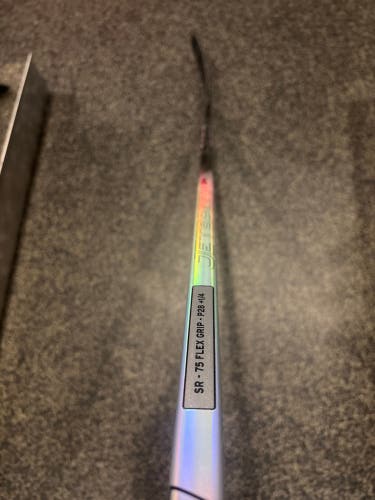 Senior CCM JetSpeed FT8 Pro Right Handed Hockey Stick 75 Flex P28+1/4 (New)
