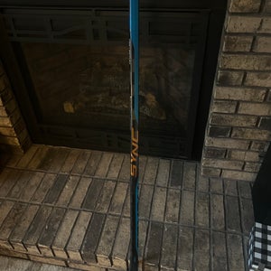 Junior Bauer Nexus Sync Left Hand Hockey Stick P28 (Used)