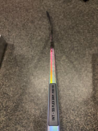 Intermediate CCM JetSpeed FT8 Pro Right Handed Hockey Stick 55 Flex P28+1/4 (New)