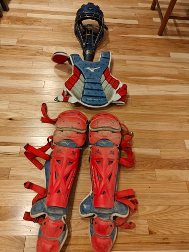 Mizuno Samurai Catcher's Set (Used) + Rawlings Catchers Bag