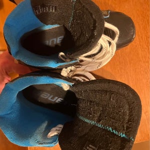 Bauer GSX Hockey Goalie Skates Regular Width Size 4 (Used)