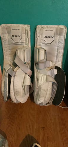 32" CCM Extreme Flex E4.9 Goalie Leg Pads (Used)