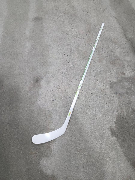 Senior Warrior Alpha Deluxe 20th Anniversary Right Handed Hockey Stick W03 85 flex