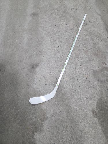 Intermediate Warrior Alpha Deluxe 20th Anniversary Right Handed Hockey Stick W03 65 flex