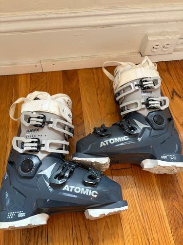 Mondo 24 & 24.5 Women's Atomic All Mountain Hawx Ultra Ski Boots Medium Flex (Used)