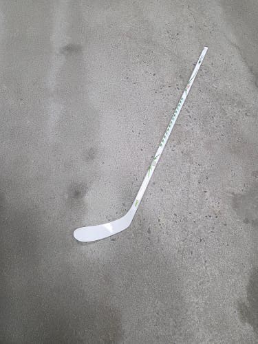 Junior Warrior Alpha Deluxe 20th Anniversary Right Handed Hockey Stick W28 40 flex