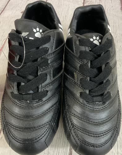 TCK Kelme Team Ultra Junior PU Leather Cleats Black Foam Insoles Low Top Lace Up