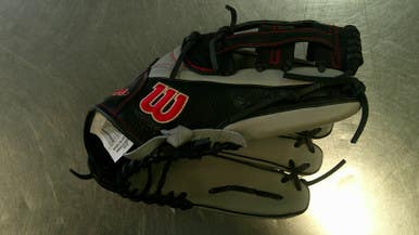 New Wilson A1000 1750 BB/SB Glove RH Throw None 12 1/2" 11868-WILWBW101450125