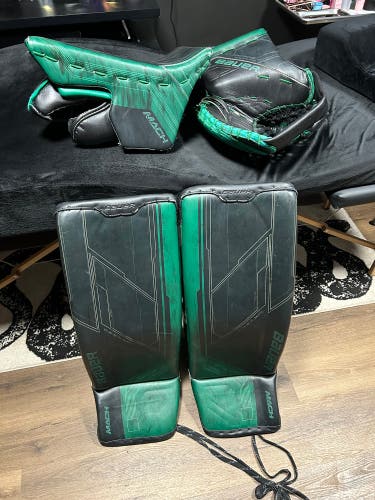 34" Bauer Mach Regular Goalie Full Set (Used)