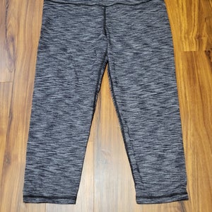 Victoria Sport Knockout By Victoria's Secret Ladies Capri Pants, Tag Size Large