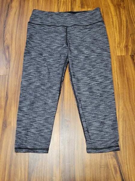 Victoria Sport Knockout By Victoria's Secret Ladies Capri Pants, Tag Size Large