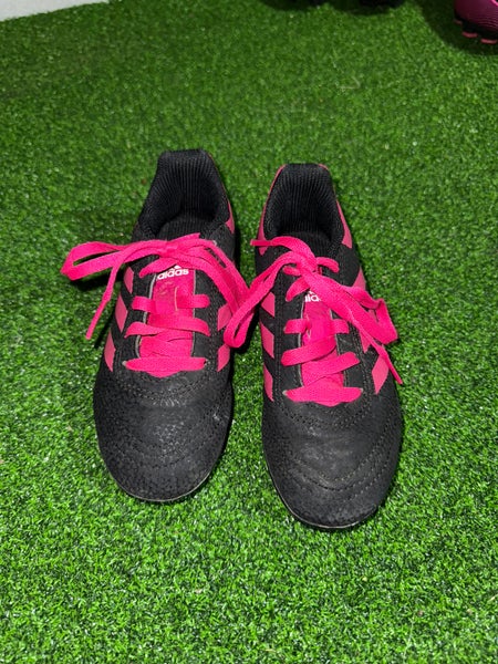 Black Kids 11K (Little Kids) Adidas Goletto Molded Cleats Cleats (Used)