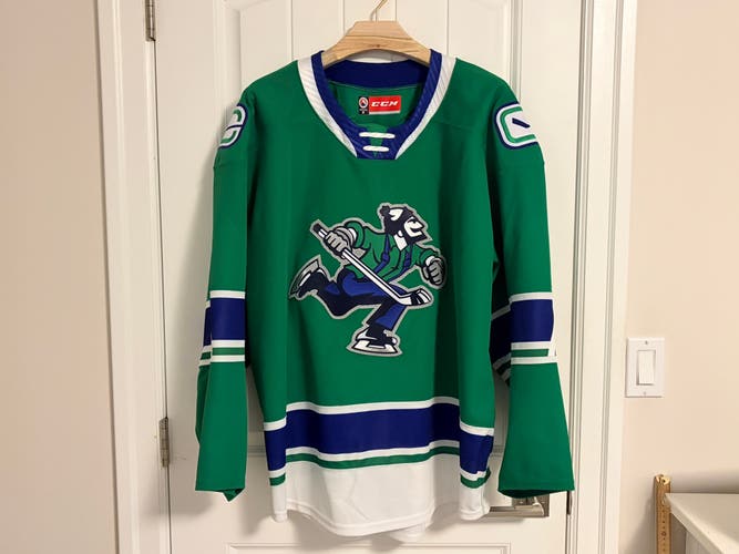 Authentic CCM On Ice Abbotsford Canucks Made In Canada Home Green Jersey Size 58