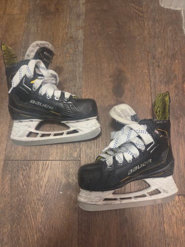 2024 Bauer Supreme M5 Pro Hockey Skates Regular Width Youth 13 (Used)