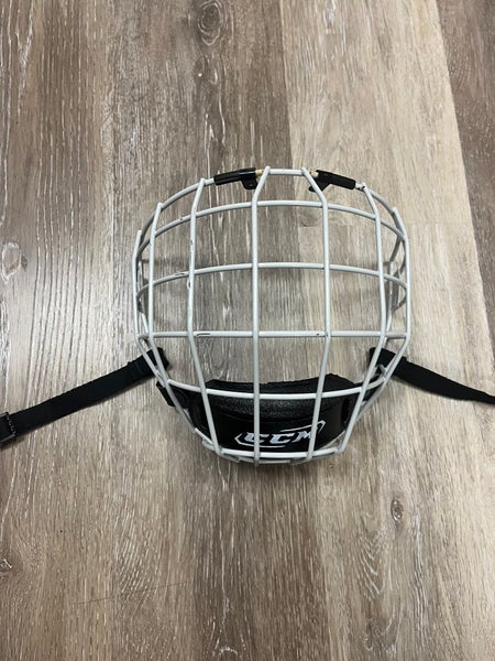 CCM FM480 White Facemask Full Cage Senior Medium (Used)